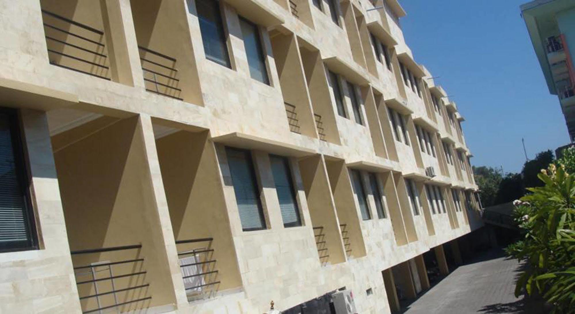 Arya Hotel & Spa Kuta  Exterior photo